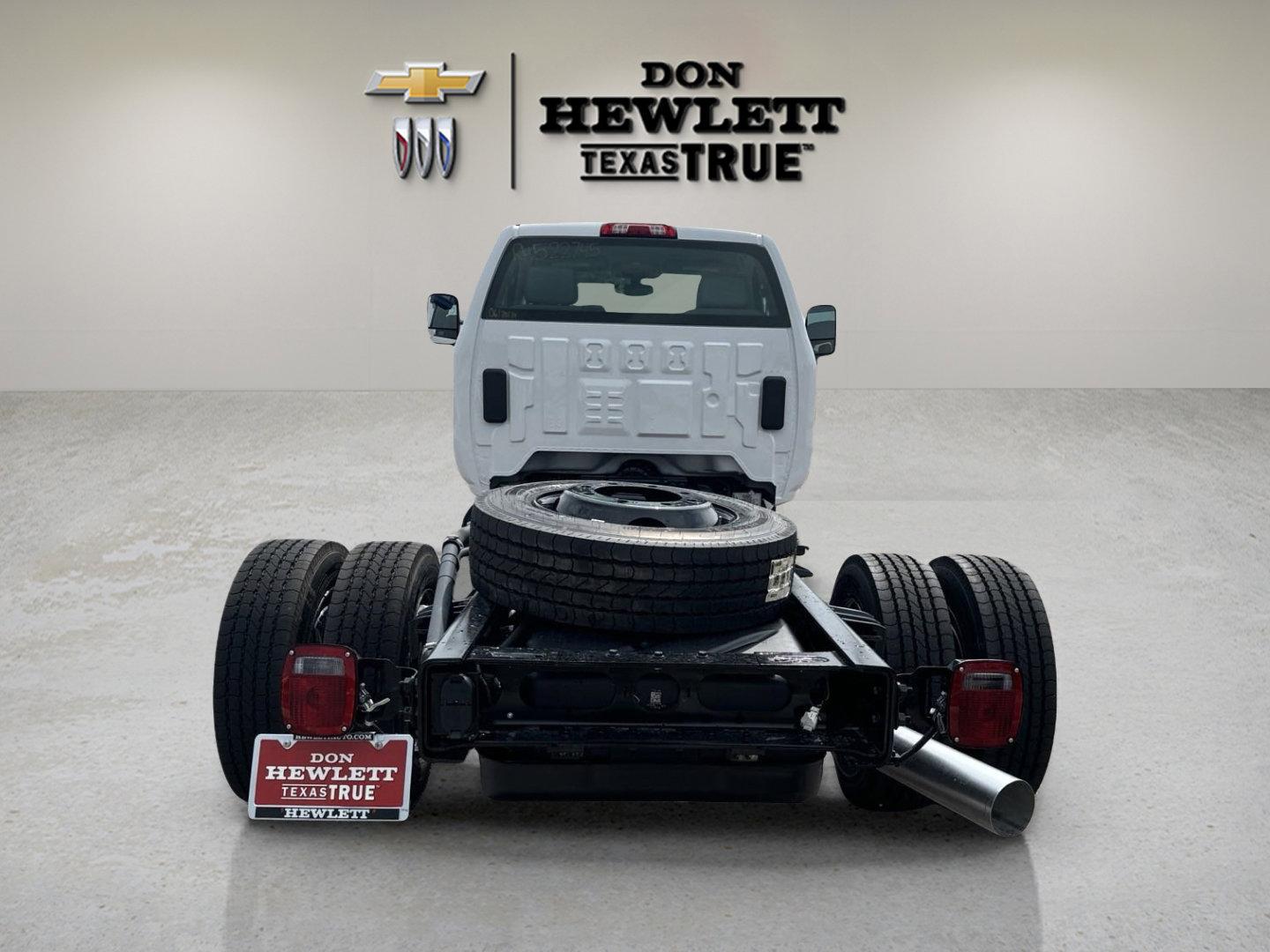 2024 Chevrolet Silverado 5500 HD Vehicle Photo in GEORGETOWN, TX 78626-7508