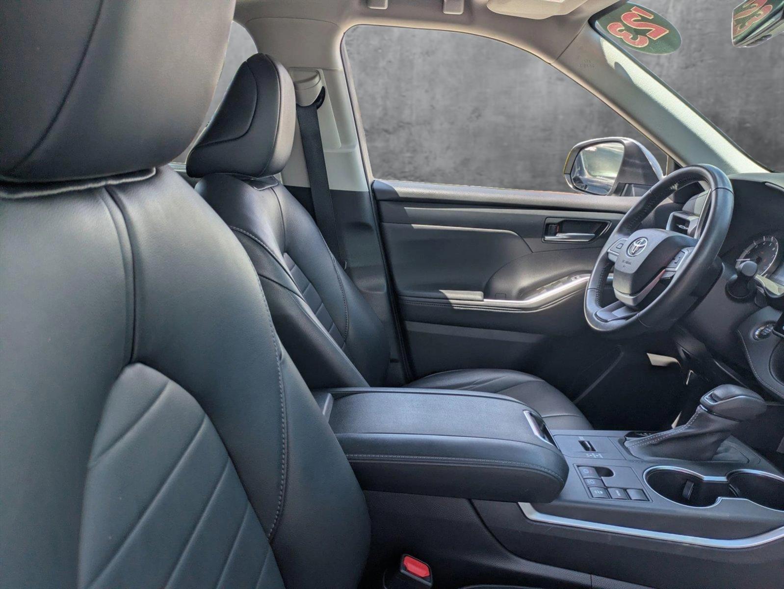 2023 Toyota Highlander Vehicle Photo in Winter Park, FL 32792