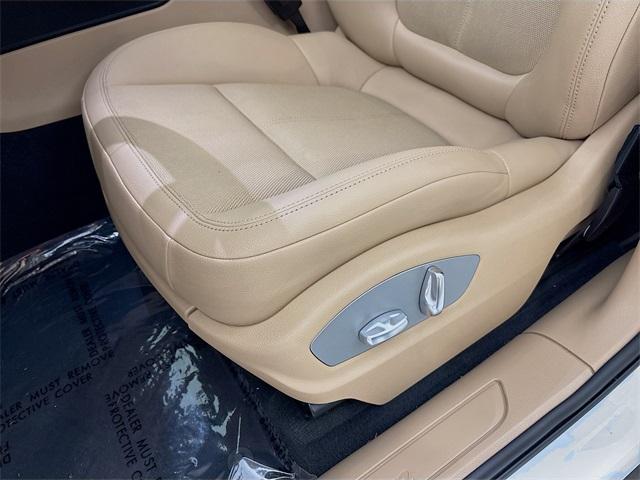 2022 Porsche Macan Vehicle Photo in Puyallup, WA 98371
