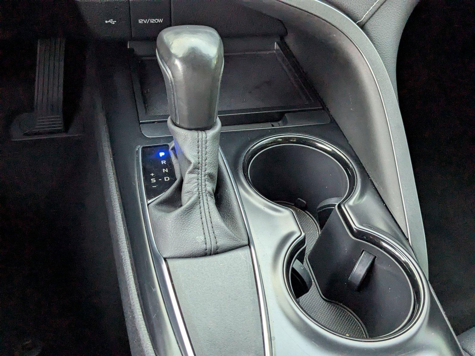 2020 Toyota Camry Vehicle Photo in PEMBROKE PINES, FL 33024-6534