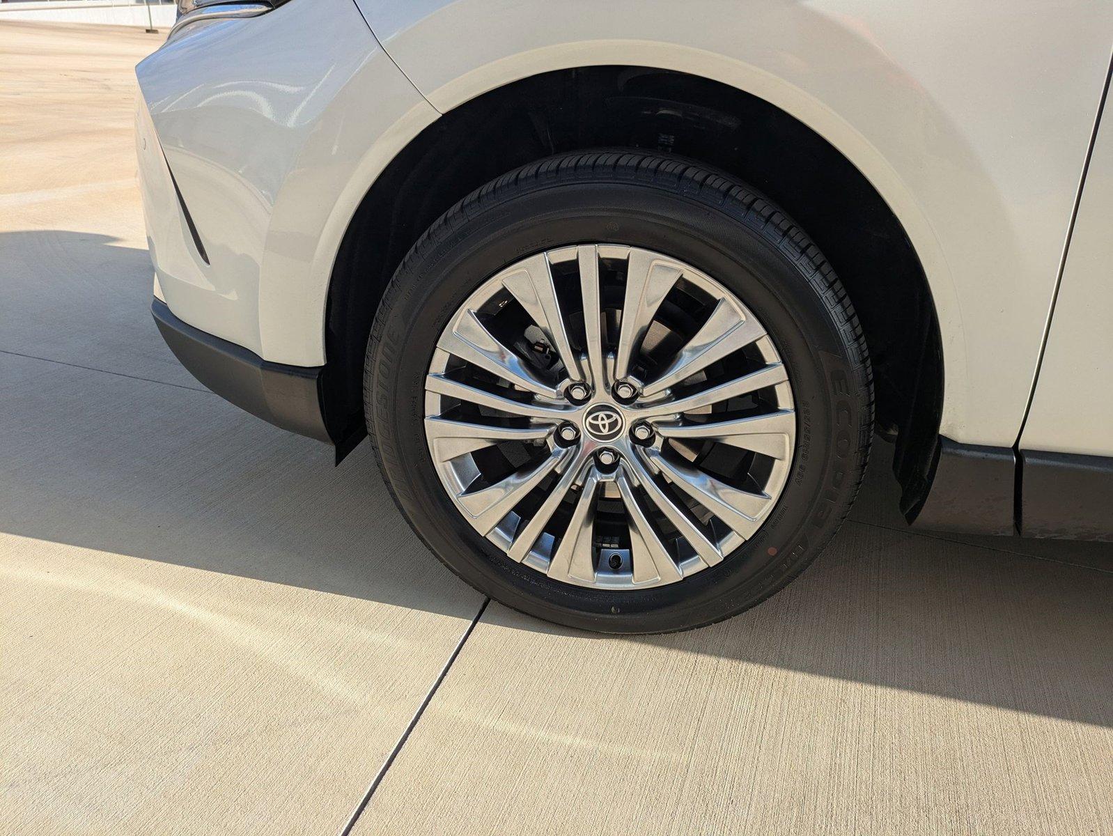 2024 Toyota Venza Vehicle Photo in Winter Park, FL 32792