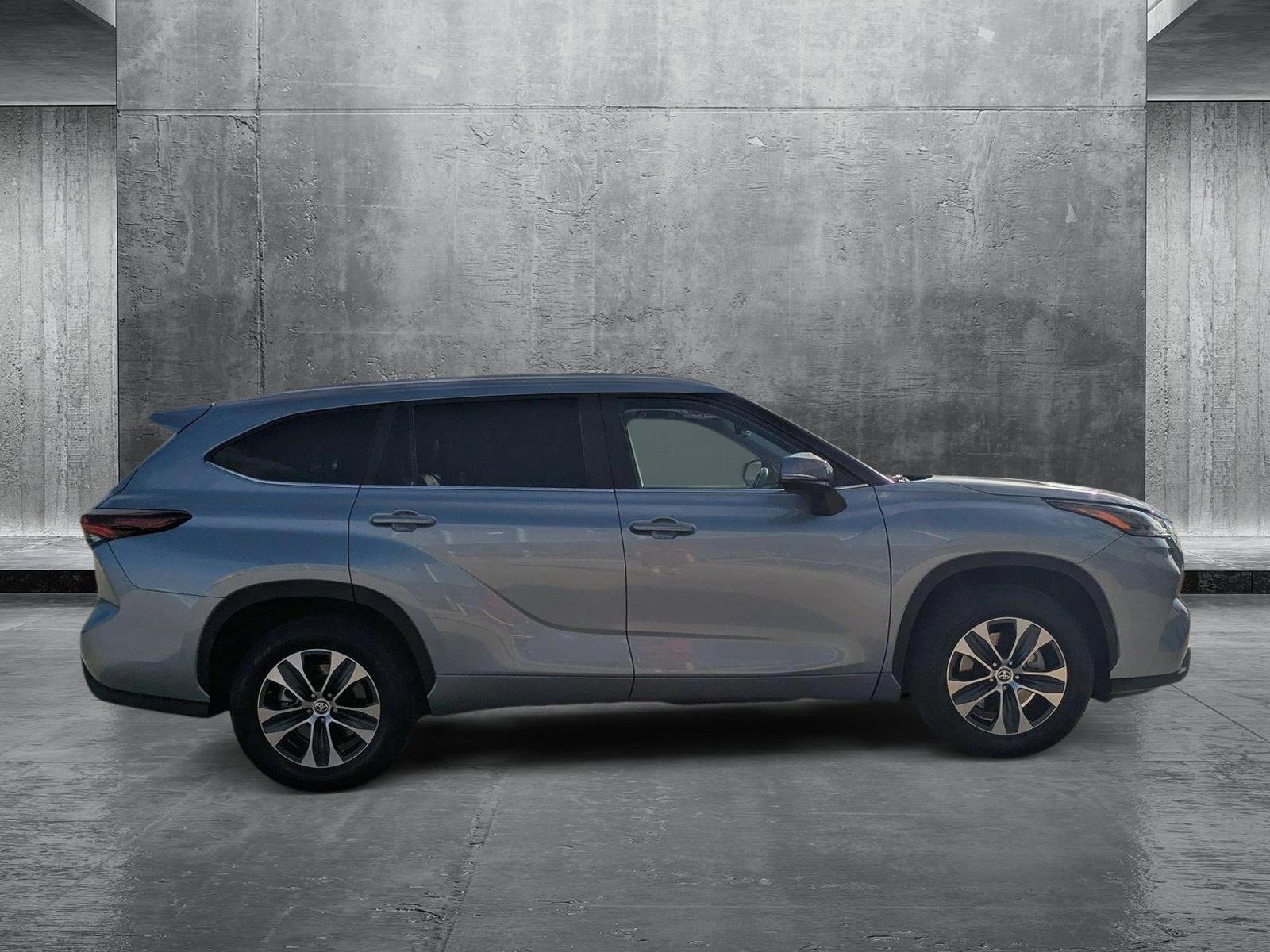 2024 Toyota Highlander Vehicle Photo in Winter Park, FL 32792