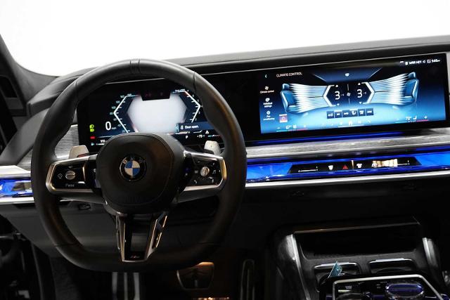 2024 BMW 760i xDrive Vehicle Photo in GRAPEVINE, TX 76051