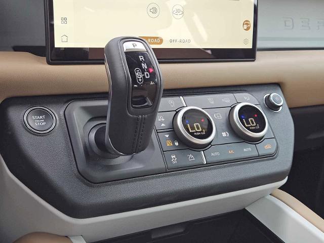 2025 Defender Vehicle Photo in AUSTIN, TX 78717
