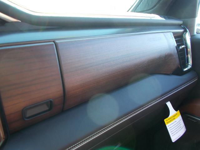 2025 GMC Sierra 1500 Vehicle Photo in LOWELL, MA 01852-4336
