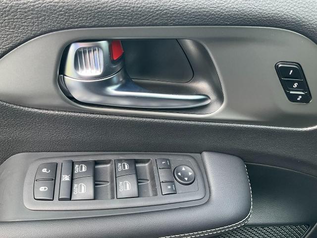 2025 Chrysler Pacifica Vehicle Photo in Kaukauna, WI 54130