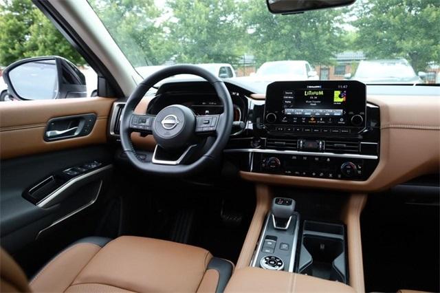 2025 Nissan Pathfinder Vehicle Photo in Hazelwood, MO 63042