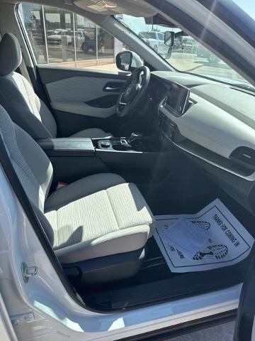 2023 Nissan Rogue Vehicle Photo in Winslow, AZ 86047-2439