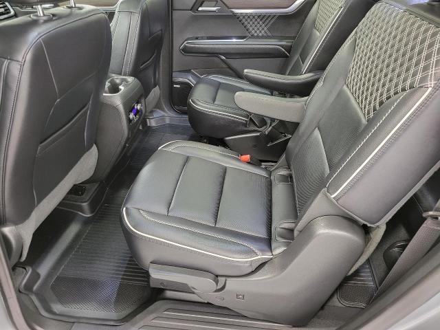 2024 GMC Acadia Vehicle Photo in GREEN BAY, WI 54303-3330