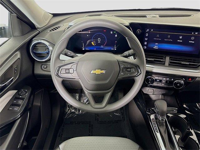 2025 Chevrolet Trax Vehicle Photo in PUYALLUP, WA 98371-4149