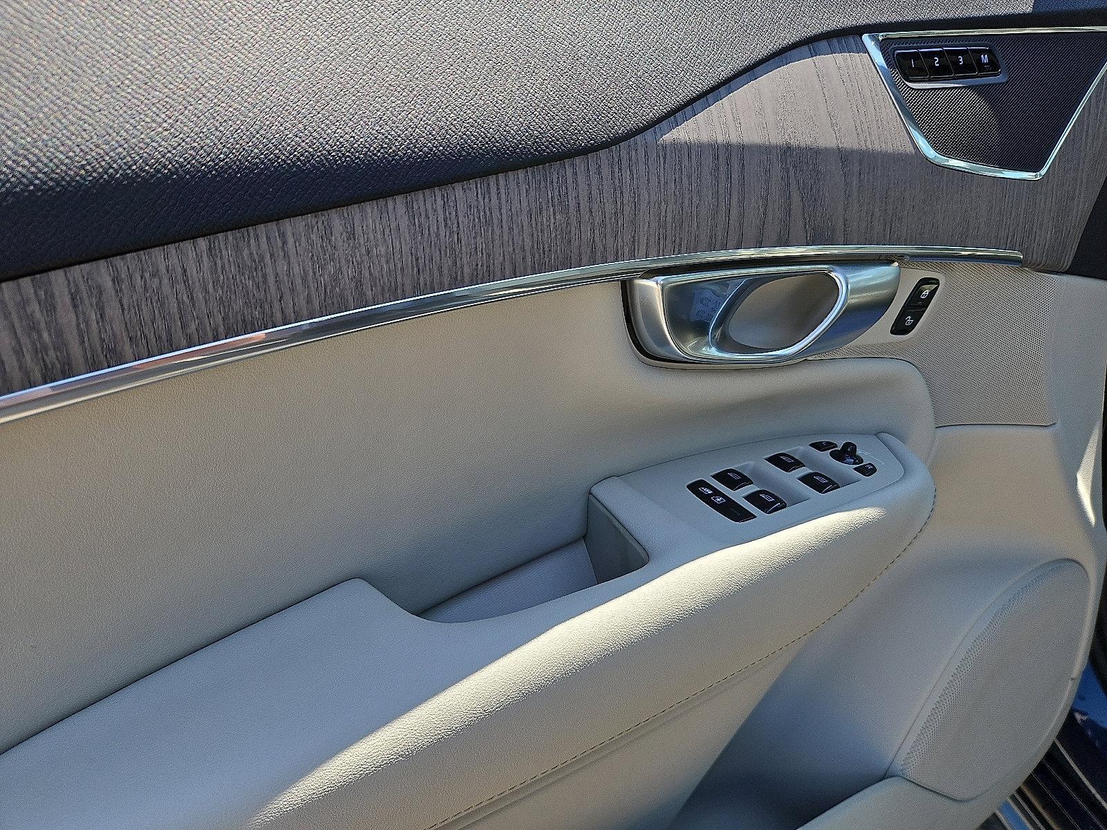 2024 Volvo XC90 Vehicle Photo in Trevose, PA 19053