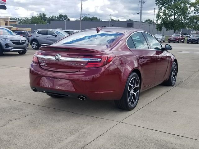 2017 Buick Regal Vehicle Photo in ELYRIA, OH 44035-6349