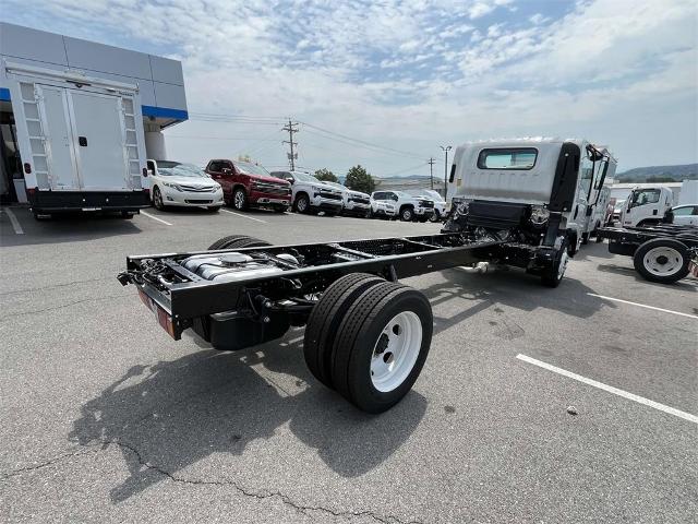 2025 Chevrolet Low Cab Forward 4500 Vehicle Photo in ALCOA, TN 37701-3235