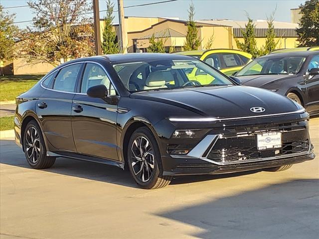 2025 Hyundai SONATA Vehicle Photo in Peoria, IL 61615