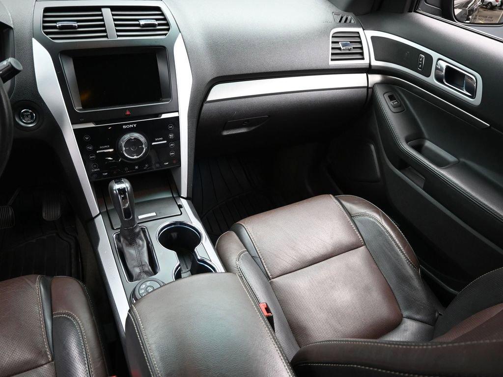 2015 Ford Explorer Vehicle Photo in Cedar Rapids, IA 52402