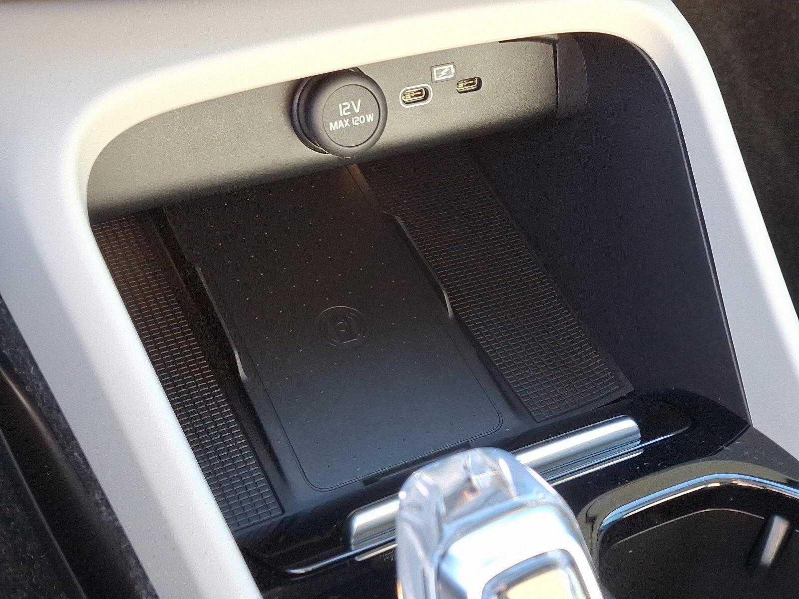 2025 Volvo XC40 Vehicle Photo in Trevose, PA 19053