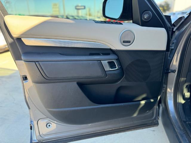 2020 Land Rover Discovery Vehicle Photo in Grapevine, TX 76051