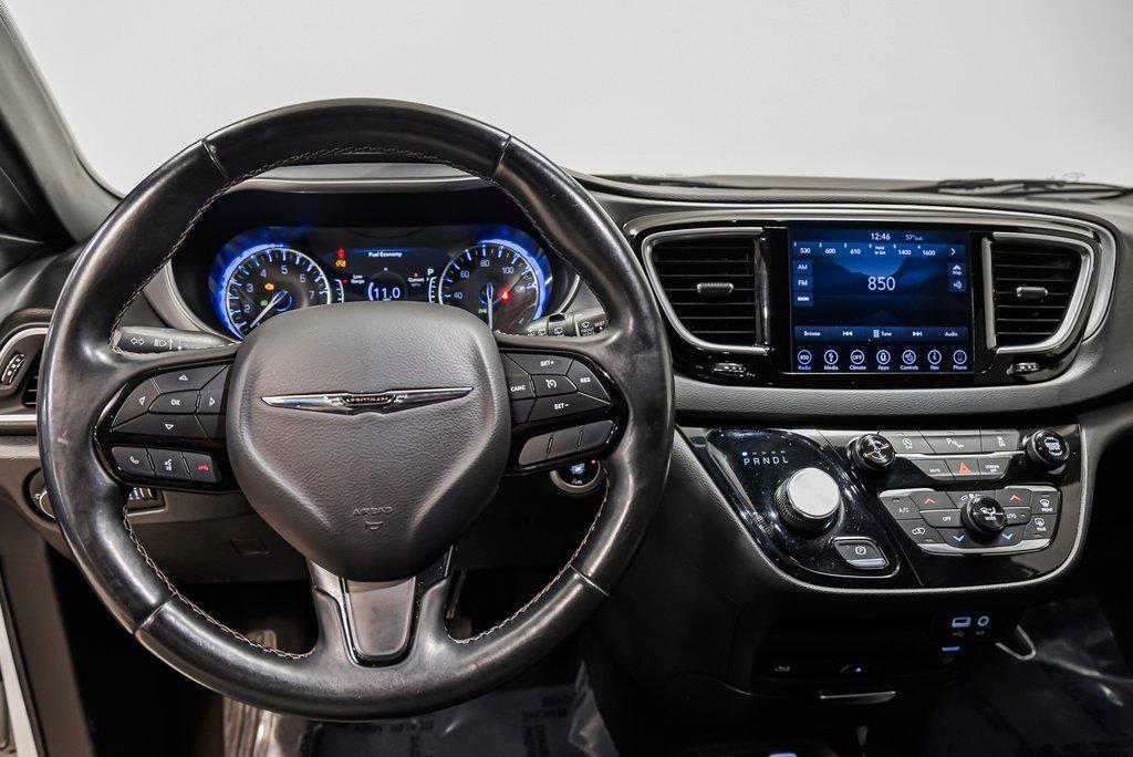 2018 Chrysler PACIF Vehicle Photo in AKRON, OH 44320-4088