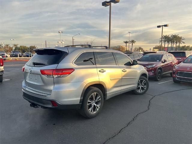 2018 Toyota Highlander Vehicle Photo in GILBERT, AZ 85297-0402