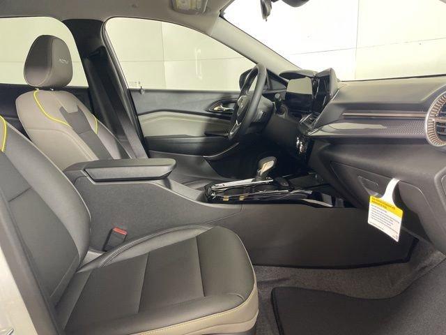 2025 Chevrolet Trax Vehicle Photo in PHOENIX, AZ 85014-3381