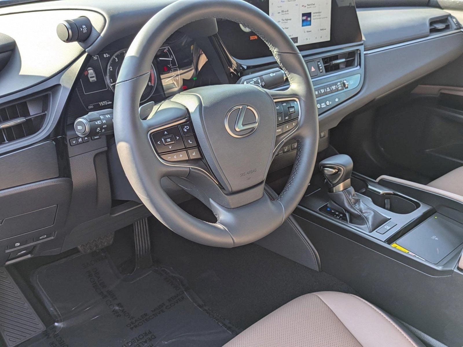 2025 Lexus ES 350 Vehicle Photo in Clearwater, FL 33761