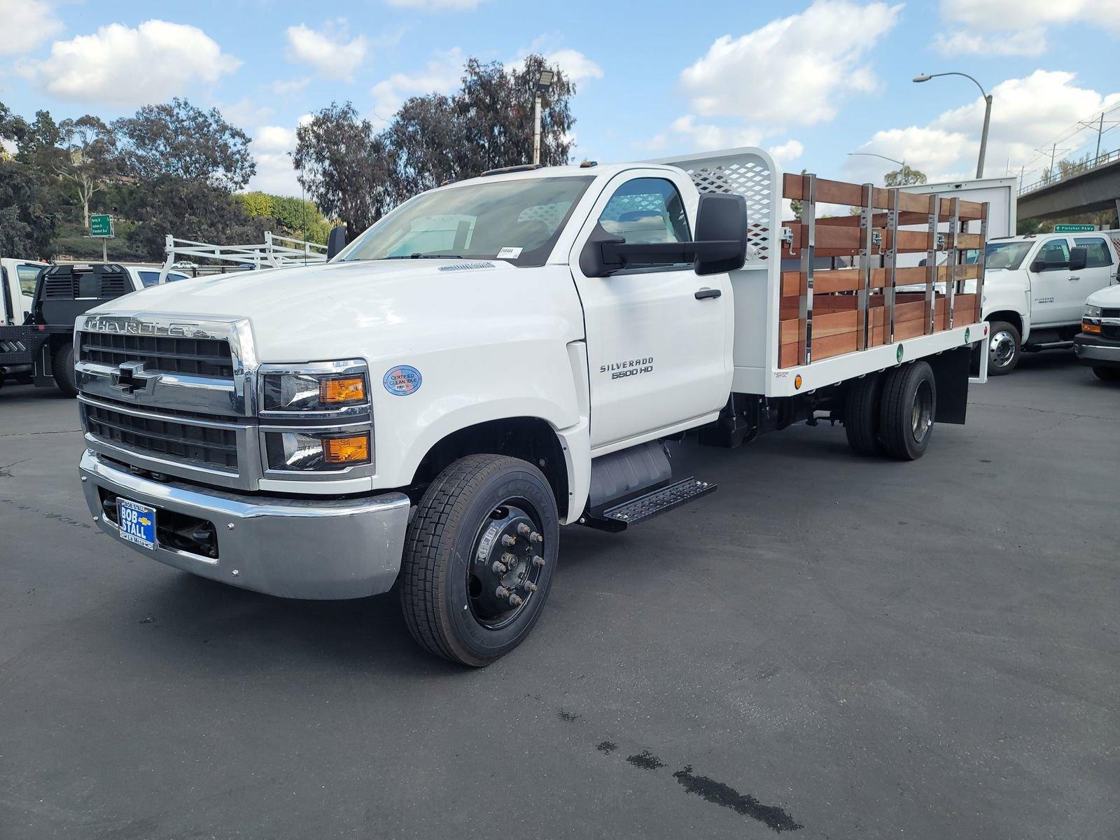 2024 Chevrolet Silverado Chassis Cab Vehicle Photo in LA MESA, CA 91942-8211