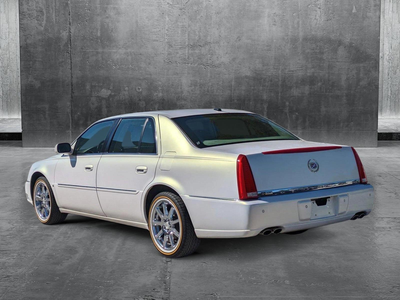 2007 Cadillac DTS Vehicle Photo in GREENACRES, FL 33463-3207