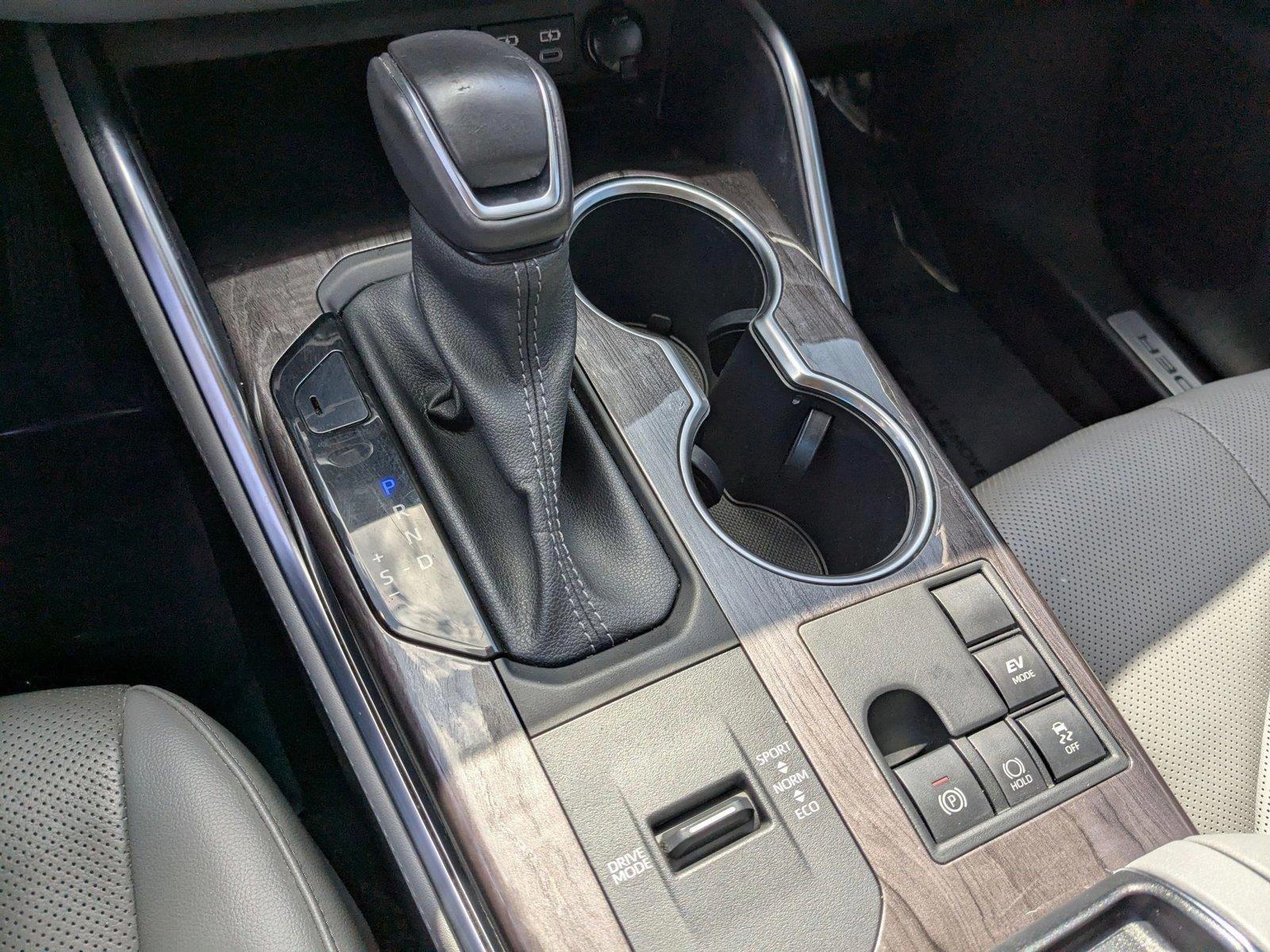 2023 Toyota Highlander Vehicle Photo in Miami, FL 33015