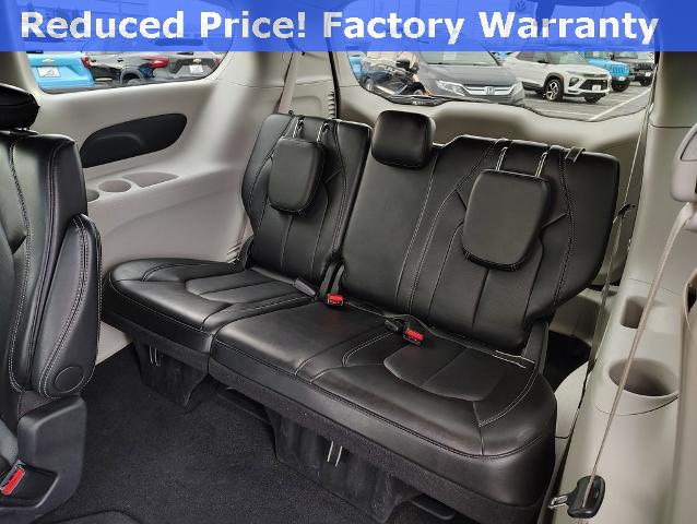 2024 Chrysler Pacifica Vehicle Photo in GREEN BAY, WI 54304-5303