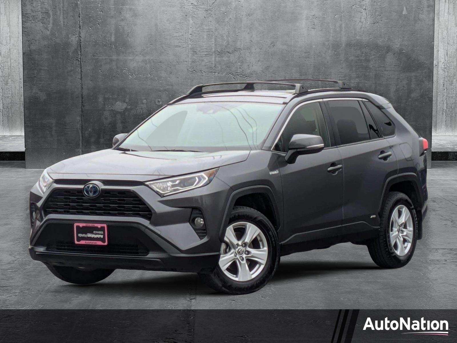 2019 Toyota RAV4 Vehicle Photo in Valencia, CA 91355-1794