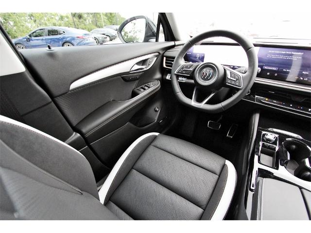 2025 Buick Envision Vehicle Photo in ROSENBERG, TX 77471-5675