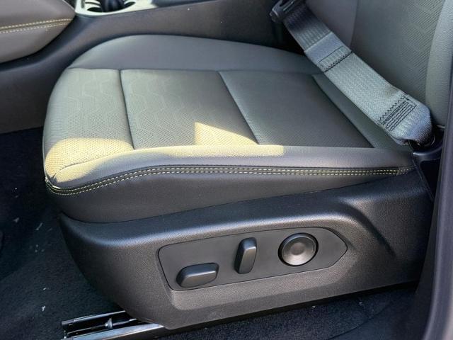 2025 Chevrolet Colorado Vehicle Photo in COLUMBIA, MO 65203-3903