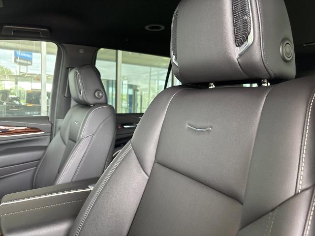 2022 Cadillac Escalade Vehicle Photo in MANHATTAN, KS 66502-5036