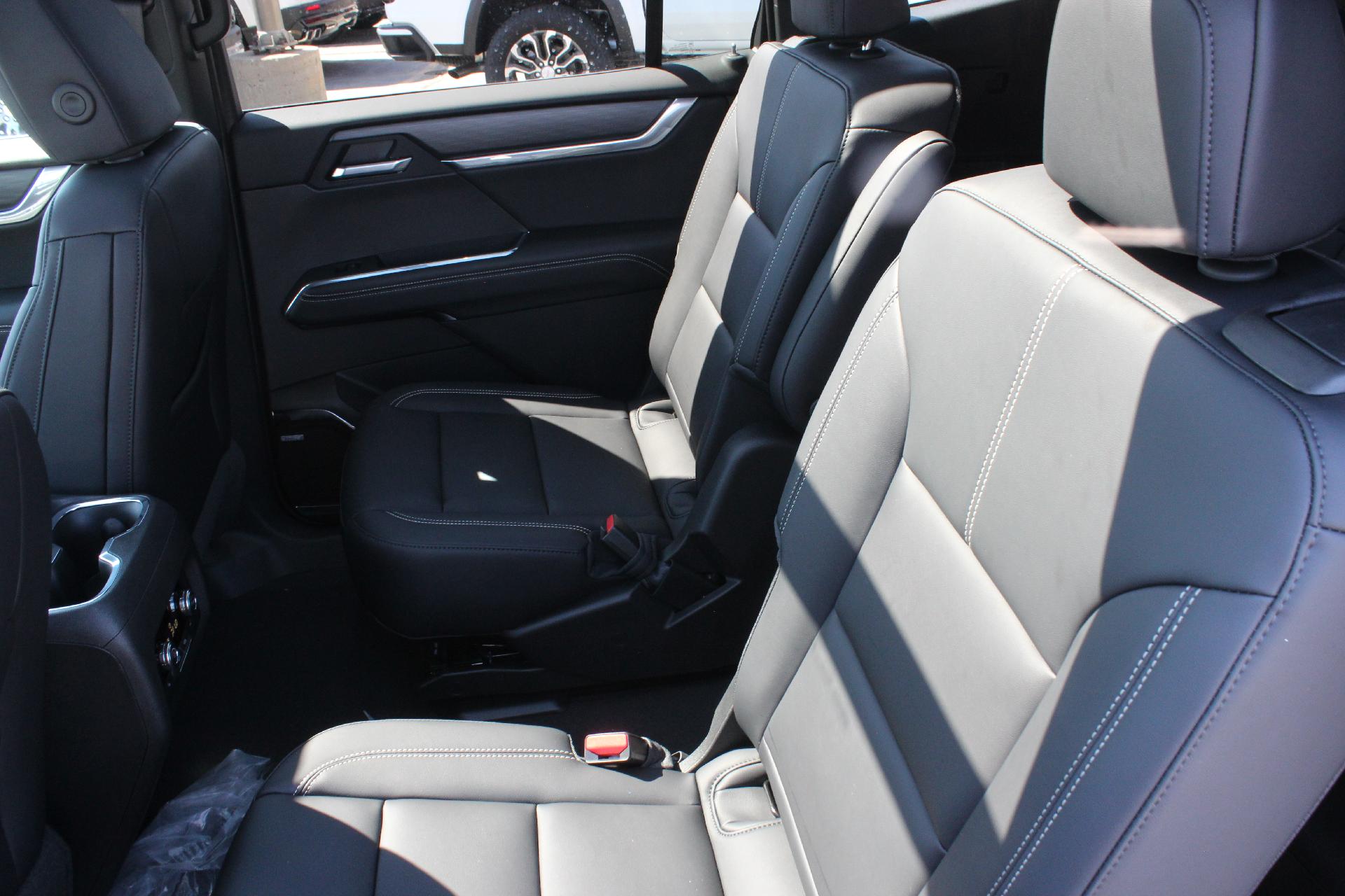 2025 GMC Acadia Vehicle Photo in AURORA, CO 80012-4011