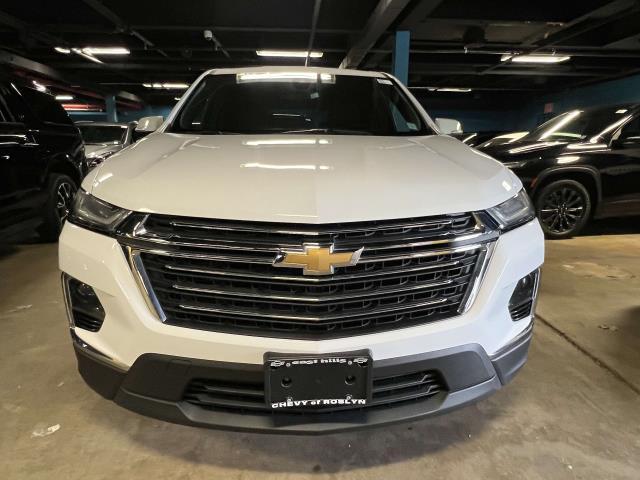 2023 Chevrolet Traverse Vehicle Photo in Roslyn, NY 11576
