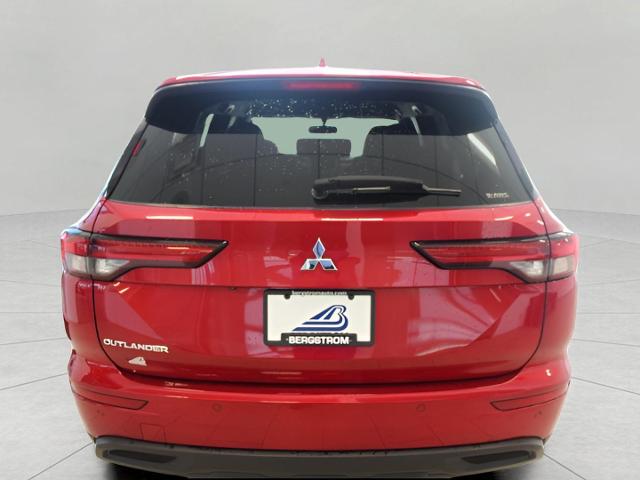 2022 Mitsubishi Outlander Vehicle Photo in Green Bay, WI 54304