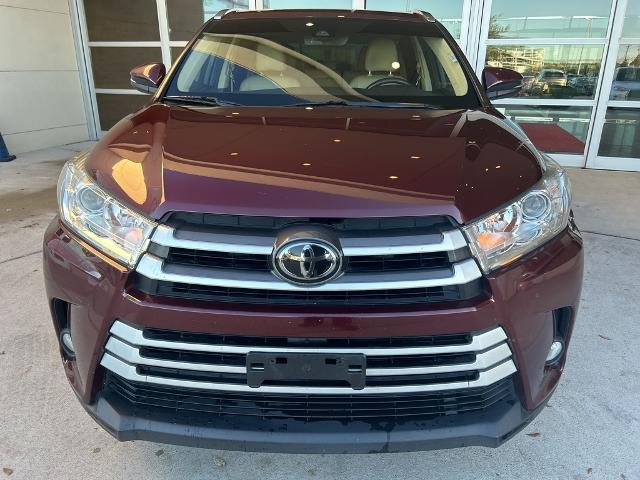 Used 2017 Toyota Highlander XLE with VIN 5TDJZRFH0HS480643 for sale in Grapevine, TX