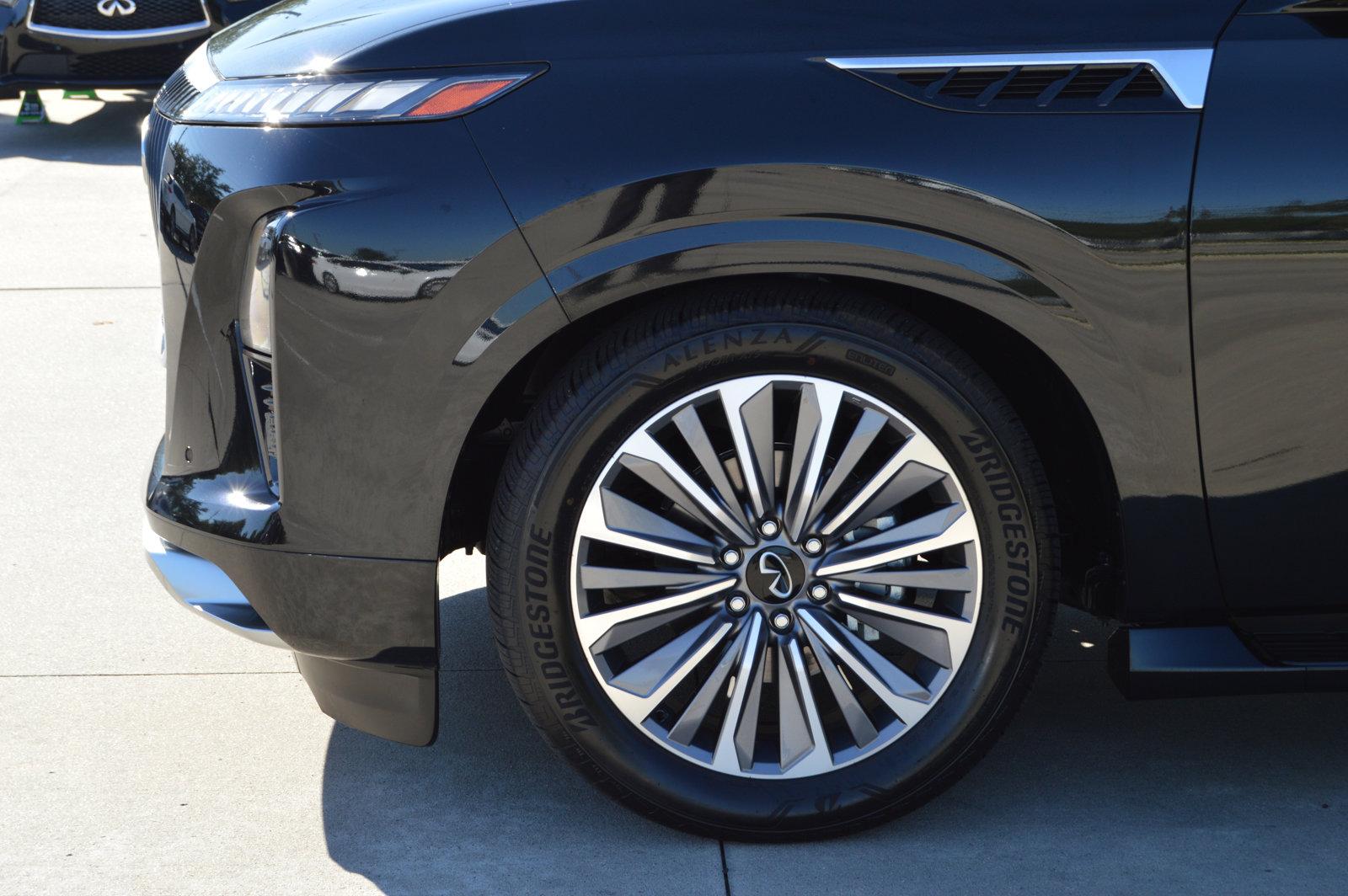 2025 INFINITI QX80 Vehicle Photo in Houston, TX 77090