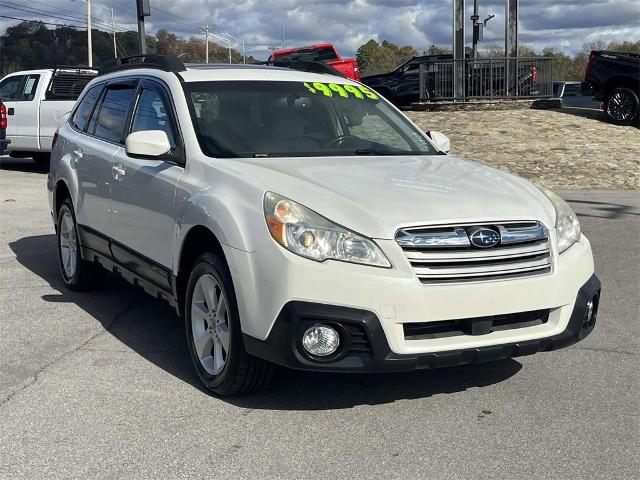 2013 Subaru Outback Vehicle Photo in ALCOA, TN 37701-3235