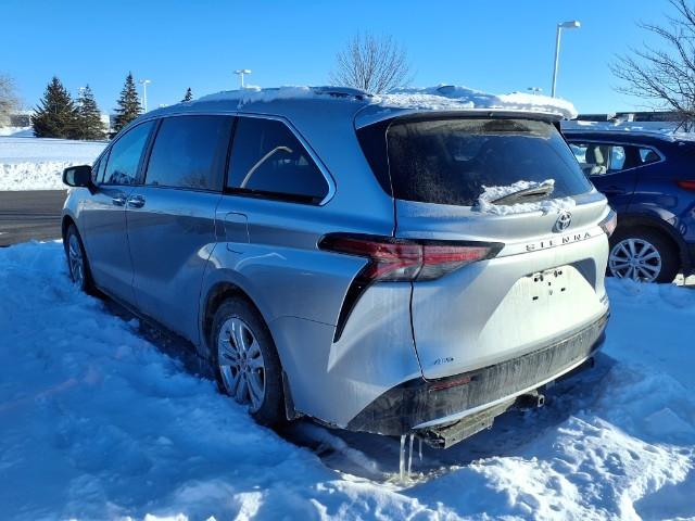 2023 Toyota Sienna Vehicle Photo in Oshkosh, WI 54904