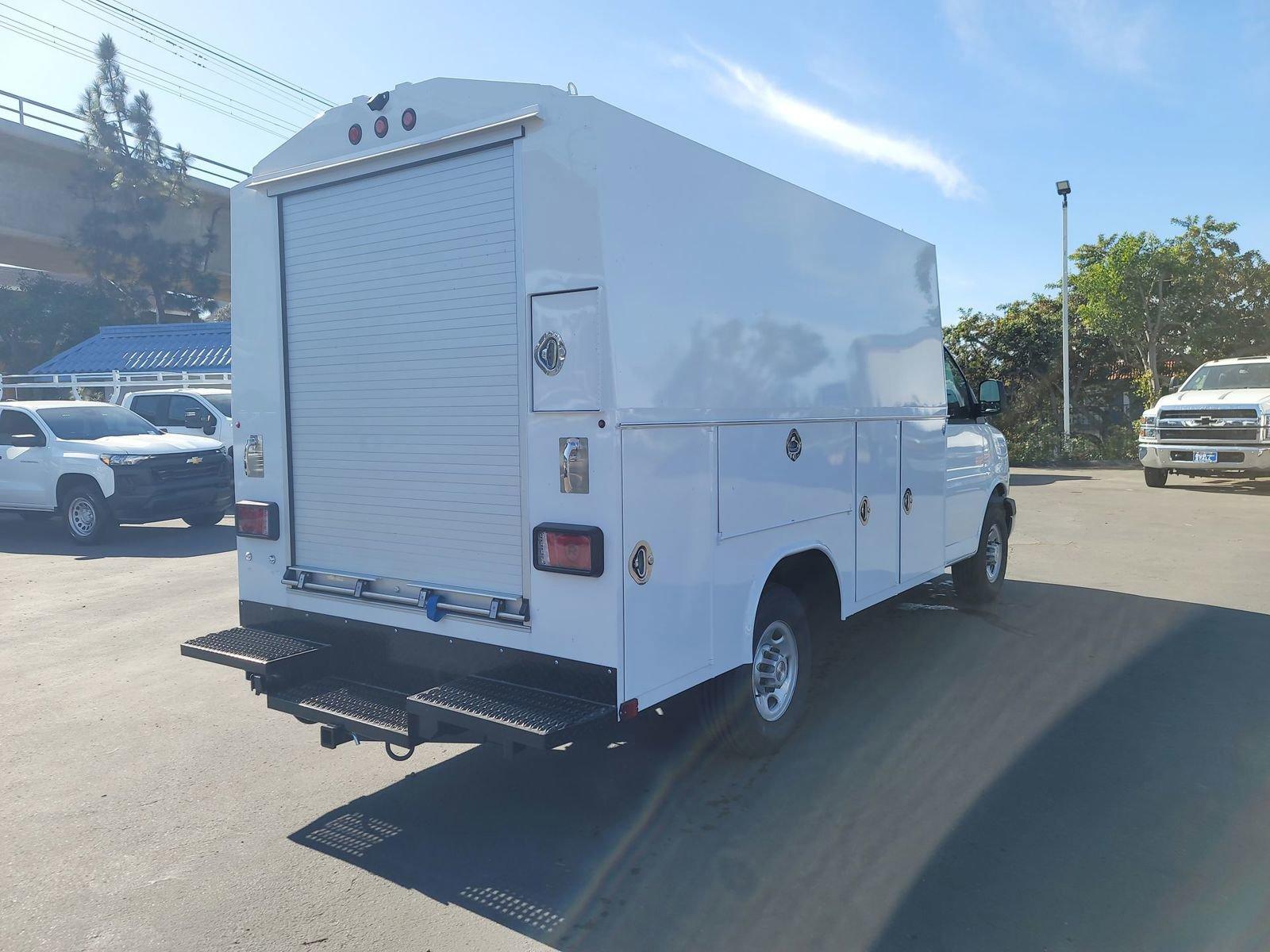 2024 Chevrolet Express Commercial Cutaway Vehicle Photo in LA MESA, CA 91942-8211