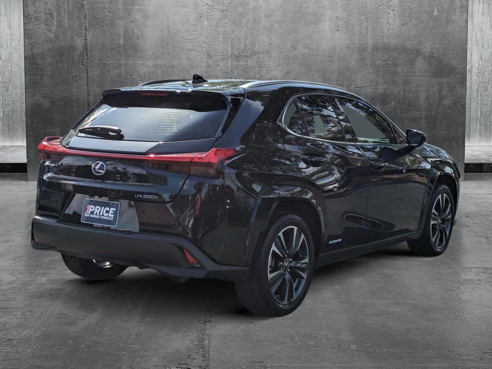 2022 Lexus UX Vehicle Photo in GREENACRES, FL 33463-3207