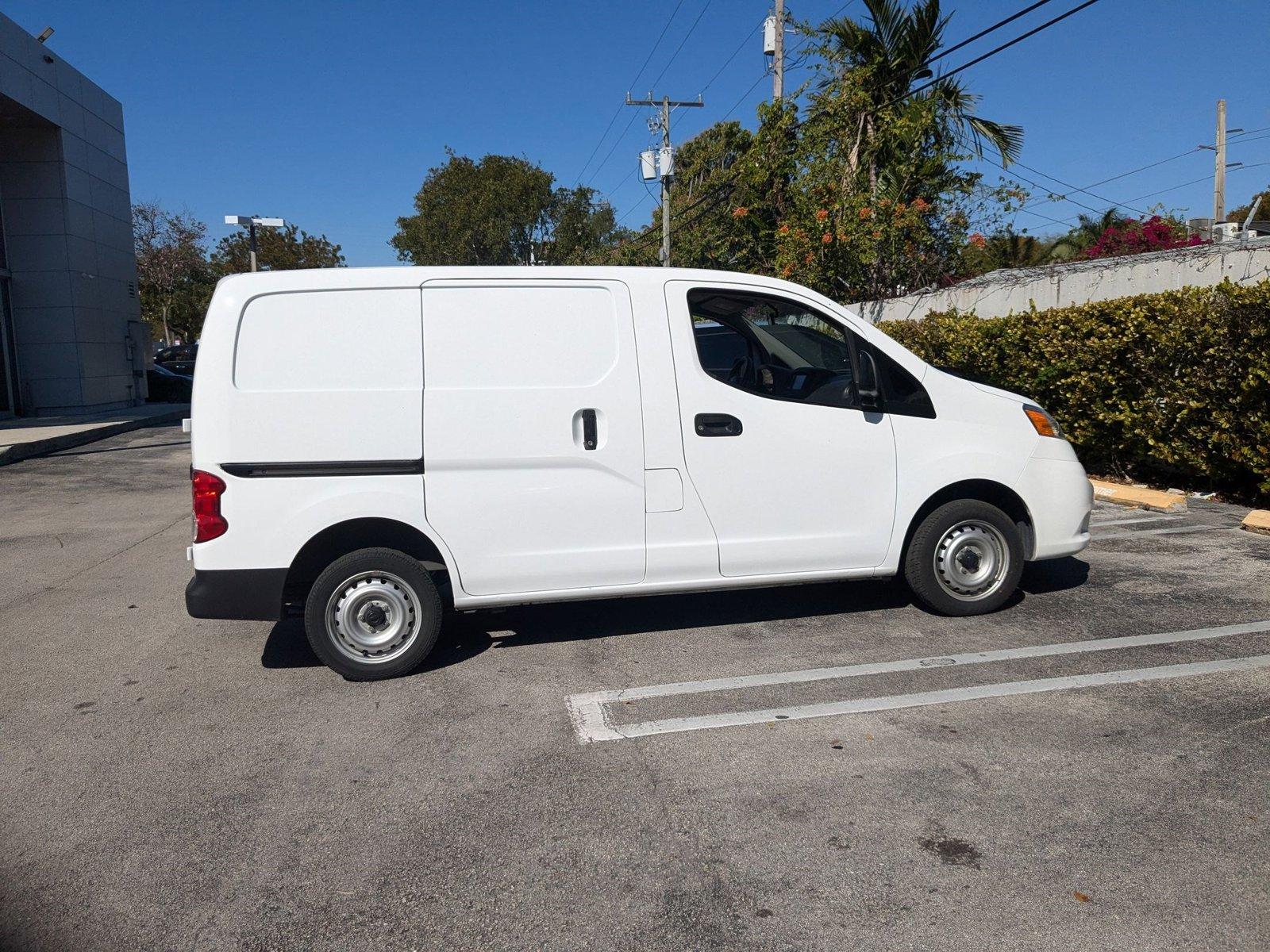 2021 Nissan NV200 Compact Cargo Vehicle Photo in Miami, FL 33135