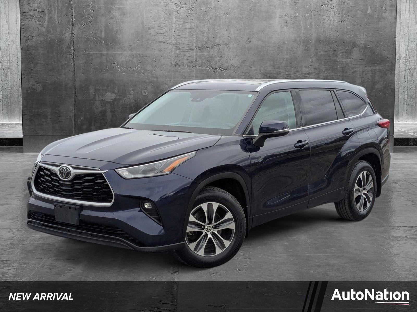 2021 Toyota Highlander Vehicle Photo in Spokane Valley, WA 99212