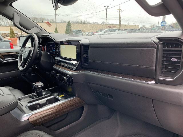 2022 Chevrolet Silverado 1500 Vehicle Photo in MOON TOWNSHIP, PA 15108-2571