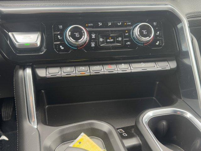 2024 GMC Sierra 2500 HD Vehicle Photo in LEOMINSTER, MA 01453-2952