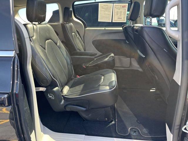 2021 Chrysler Pacifica Vehicle Photo in MEDINA, OH 44256-9631