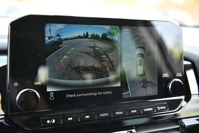 2025 Nissan Pathfinder Vehicle Photo in Ballwin, MO 63011