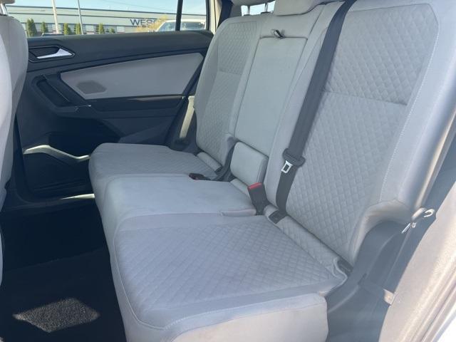 2018 Volkswagen Tiguan Vehicle Photo in GREEN BAY, WI 54304-5303