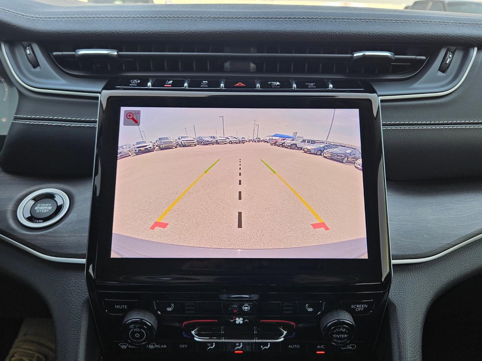 2023 Jeep Grand Cherokee Vehicle Photo in Seguin, TX 78155